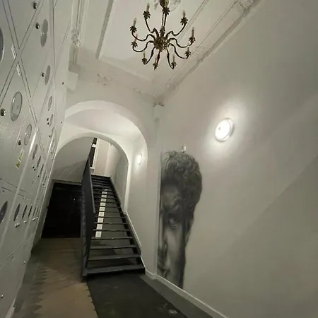 Kamienica Centrum Nr 5 *